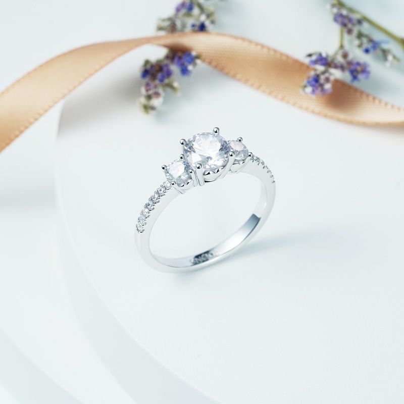 Anillo de Tres Piedras
