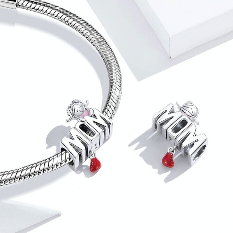 Charm Colgante de Letra Mom
