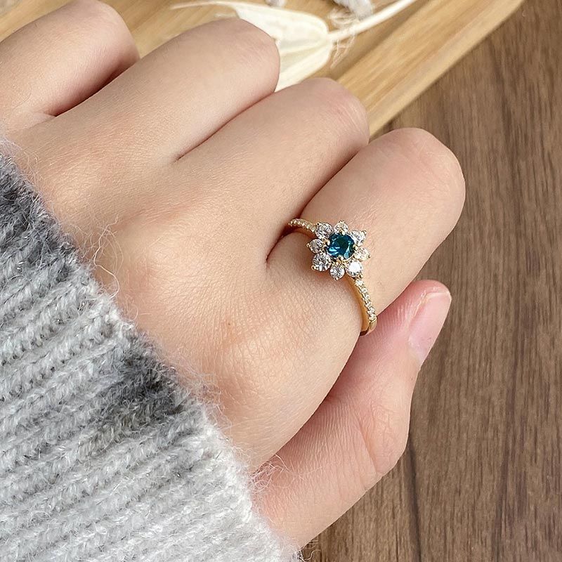 Anillo Flor de Topacio de la Naturaleza