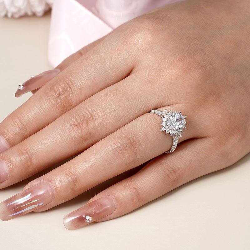 Anillo de Compromiso Ovalado