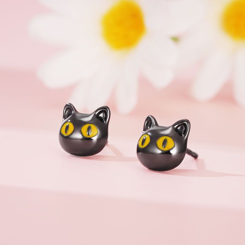 Pendientes de Gato Negro