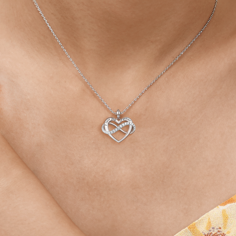 Collar Corazón de Amor Infinito