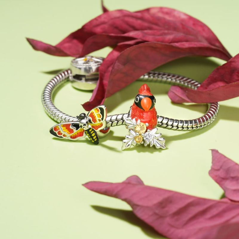 Charm Polilla Cabeza de Muerte