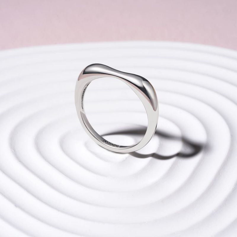 Anillo Curvo con Muesca
