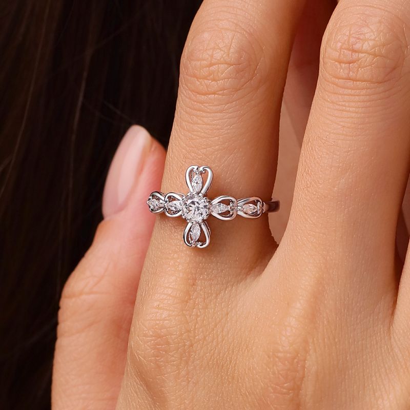 Anillo Cruz Corazón Hueco