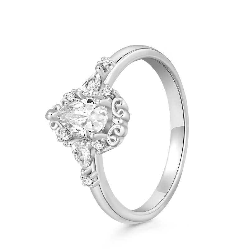 Anillo de Novia de estilo Art Nouveau Tallado en Pera
