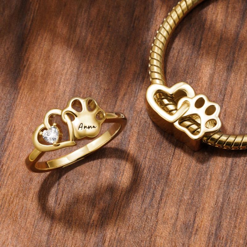 Charm Mascota del Amor chapado en oro de 18k