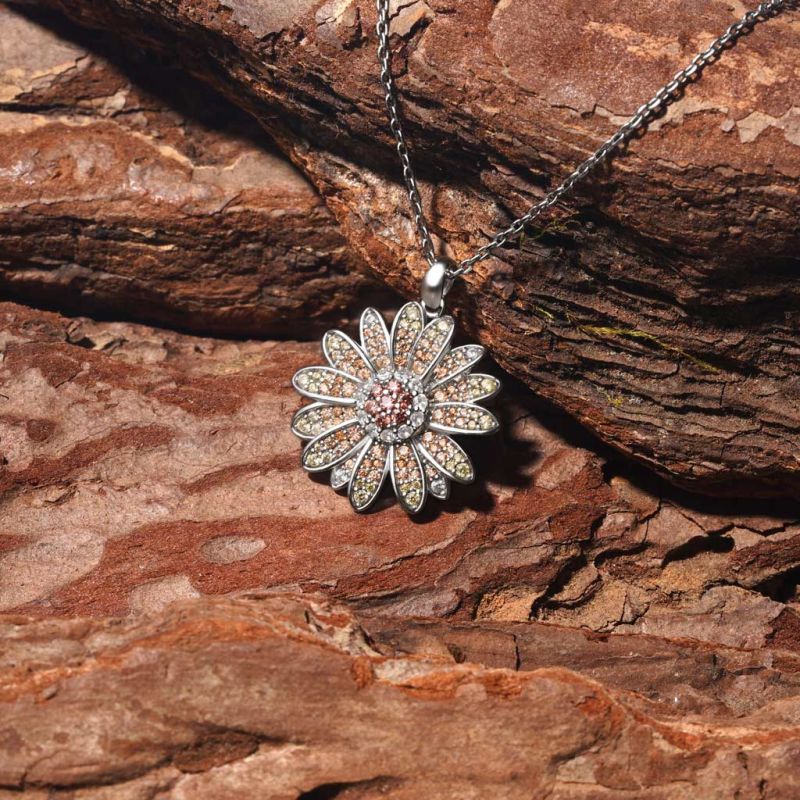 Collar Pavé Flor Margarita