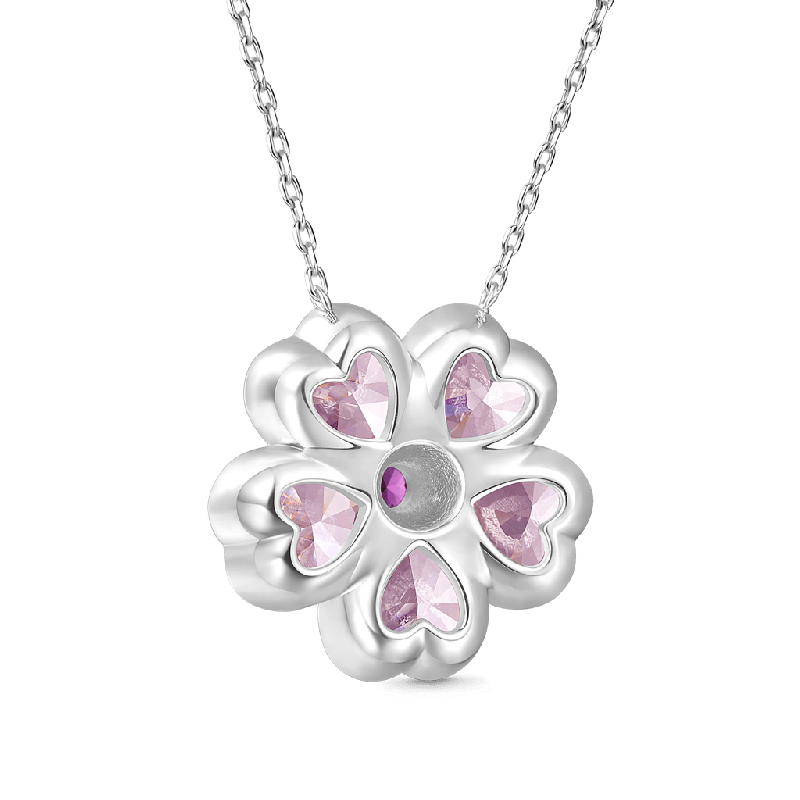 Collar Flor de Cerezo Corte Corazón