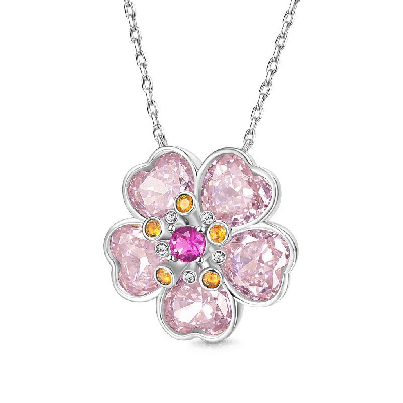 Collar Flor de Cerezo Corte Corazón