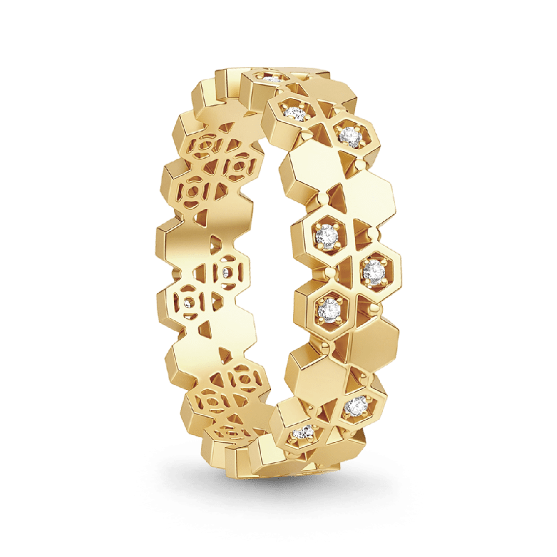 Anillo de filigrana hexagonal en panal