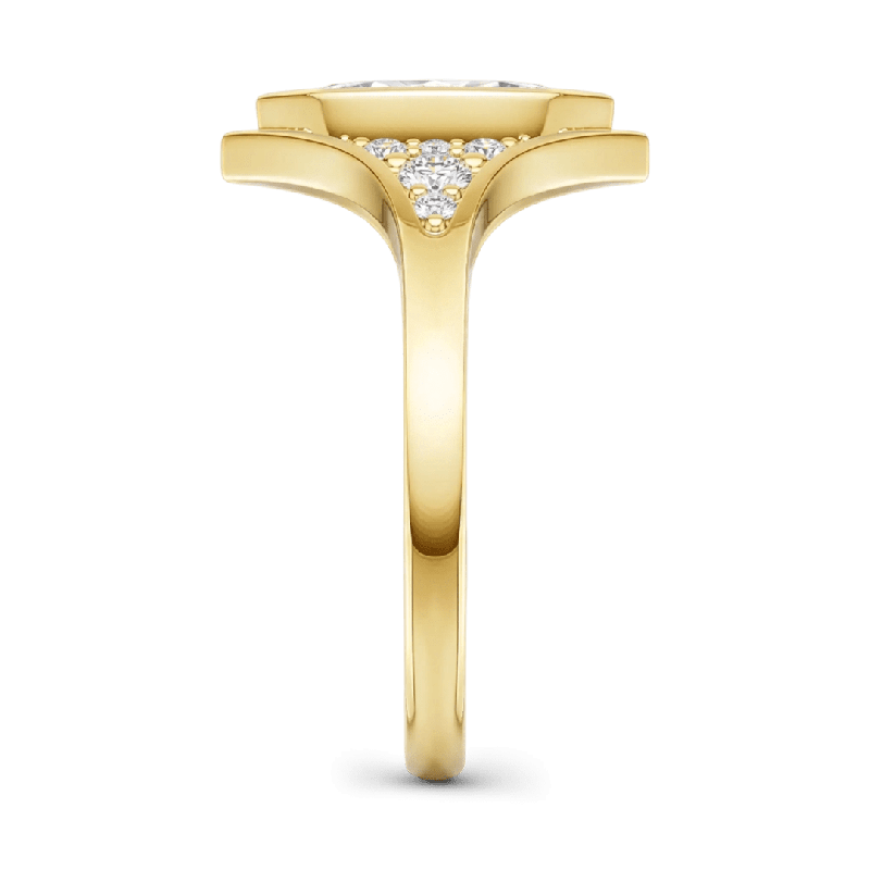 Anillo de moissanita de corte marquesado