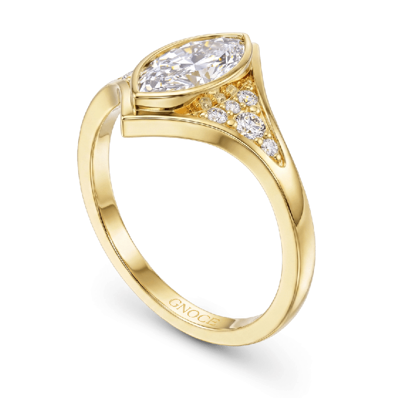 Anillo de moissanita de corte marquesado
