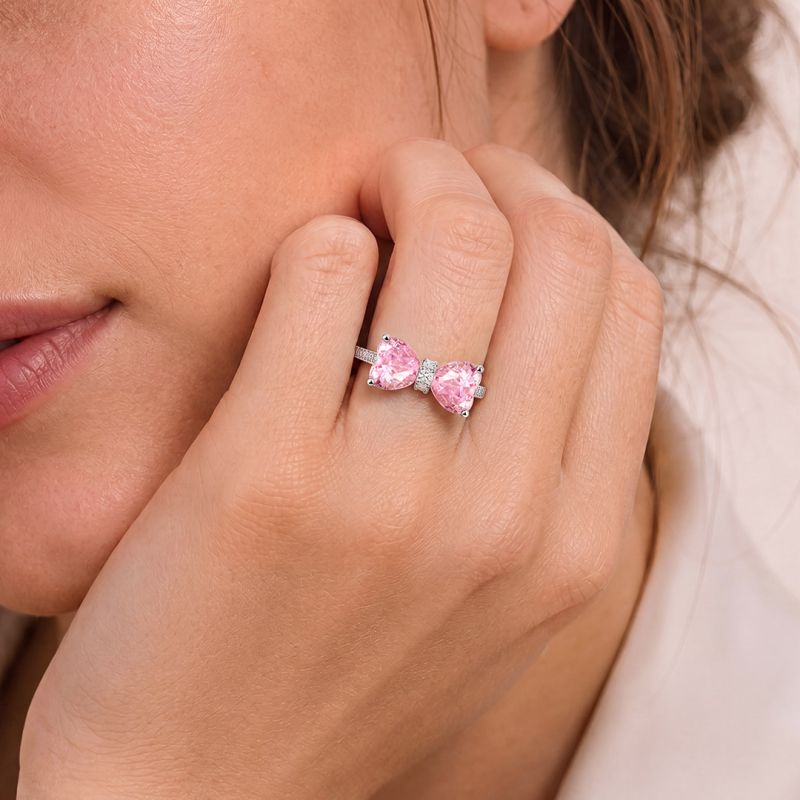 Anillo de Corazón Rosa de Lazo