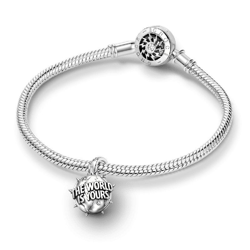 Amuleto Punk Grabable World Globe