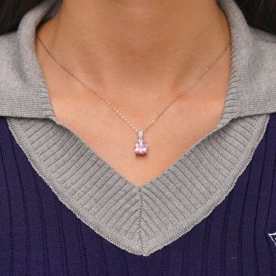 Collar de Piedras de Nacimiento Cuadradas