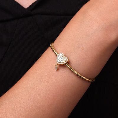 Charm Corazón Devoción chapado en oro de 18k