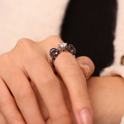 Anillo De Diamante Abrazo Dragón Negro
