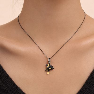 Amuleto colgante del abanico de la flor de melocotón