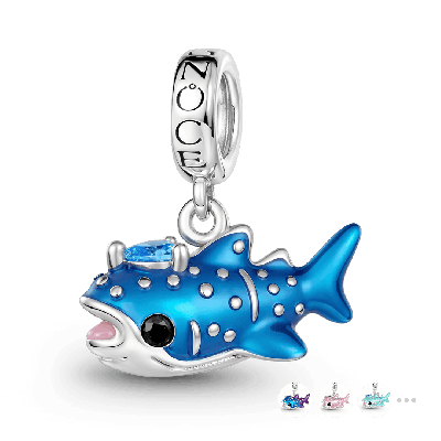 Amuleto de tiburón ballena azul