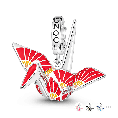 Amuleto de grulla de origami japonés